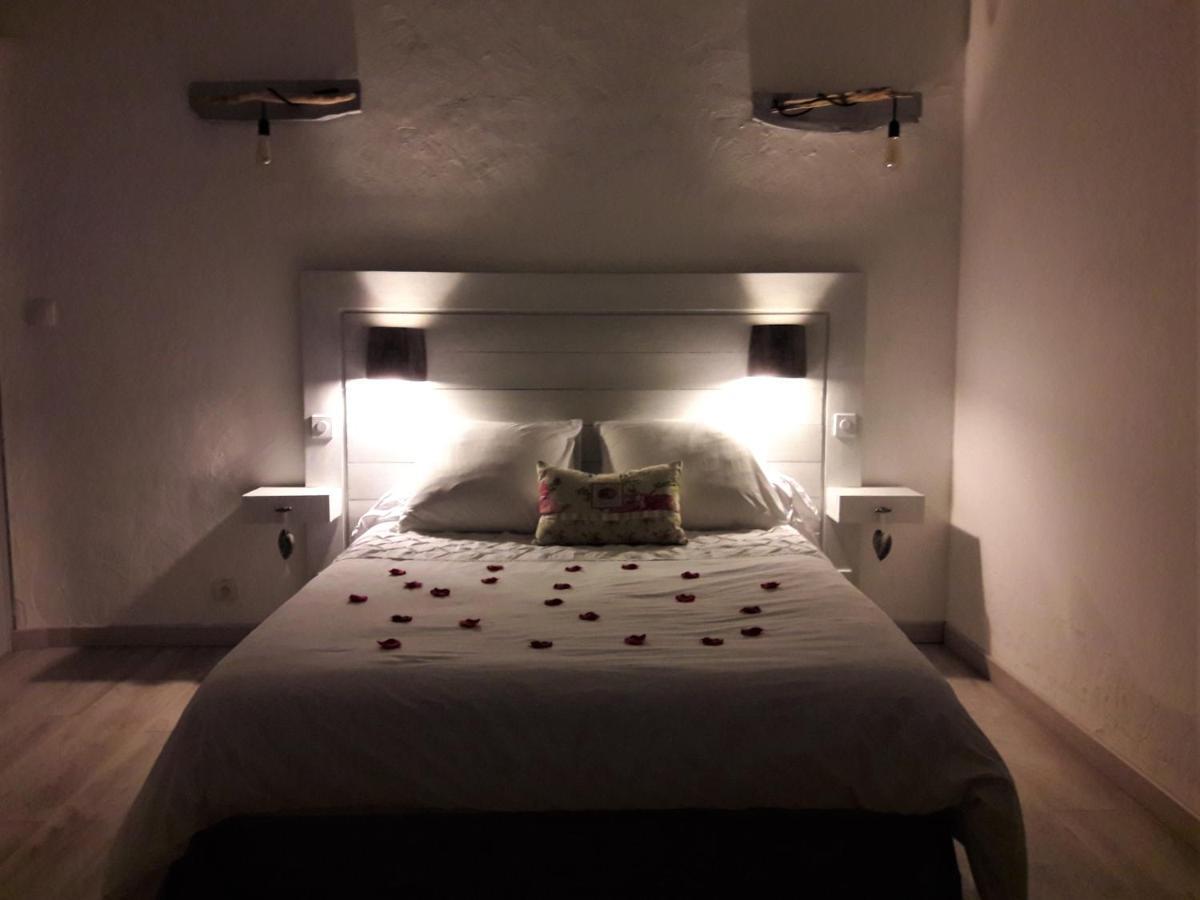 B & B "Les Charmettes" Vedène Exteriör bild