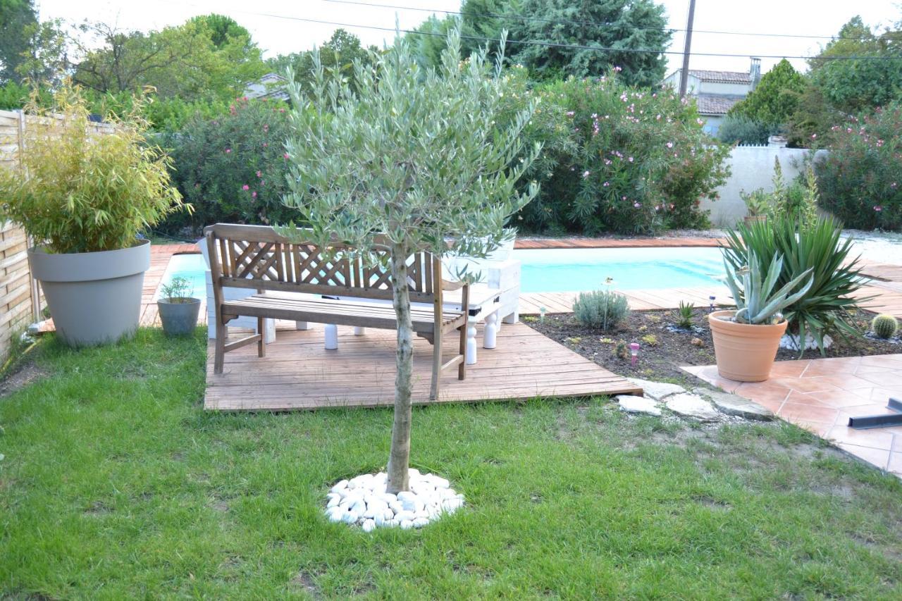 B & B "Les Charmettes" Vedène Exteriör bild